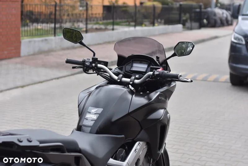 Honda VFR - 16