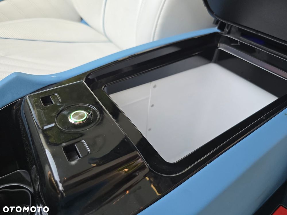Mercedes-Benz Klasa V 300 extralang 9G-TRONIC Special Edition Avantgarde - 8