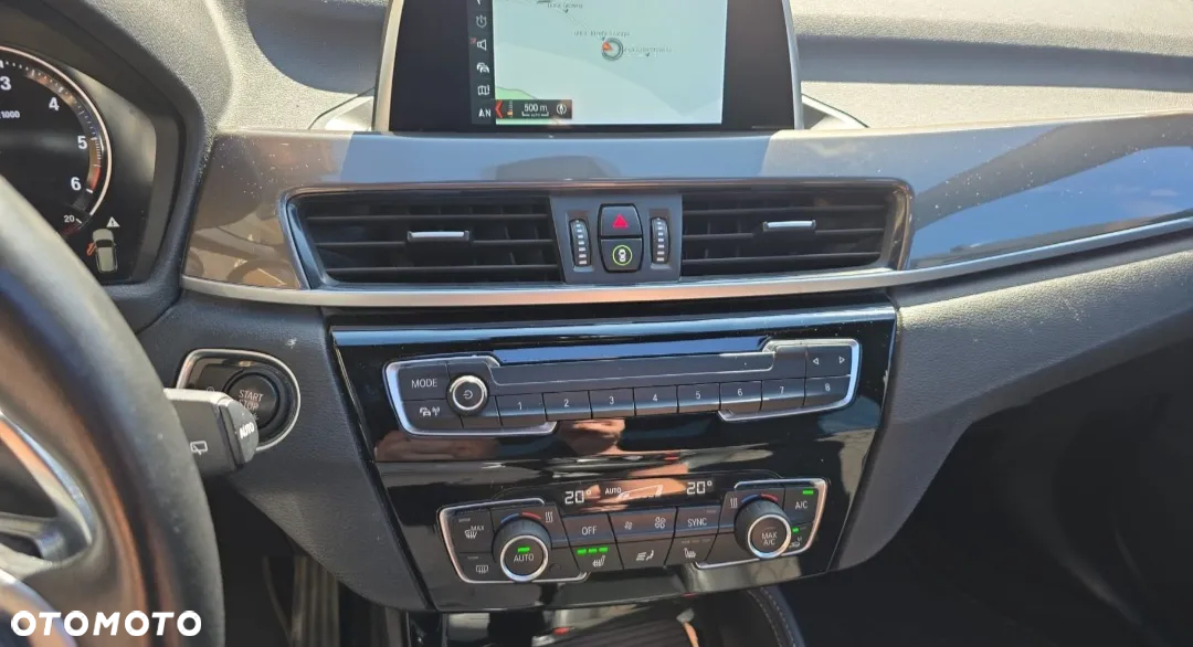 BMW X1 xDrive18d - 11