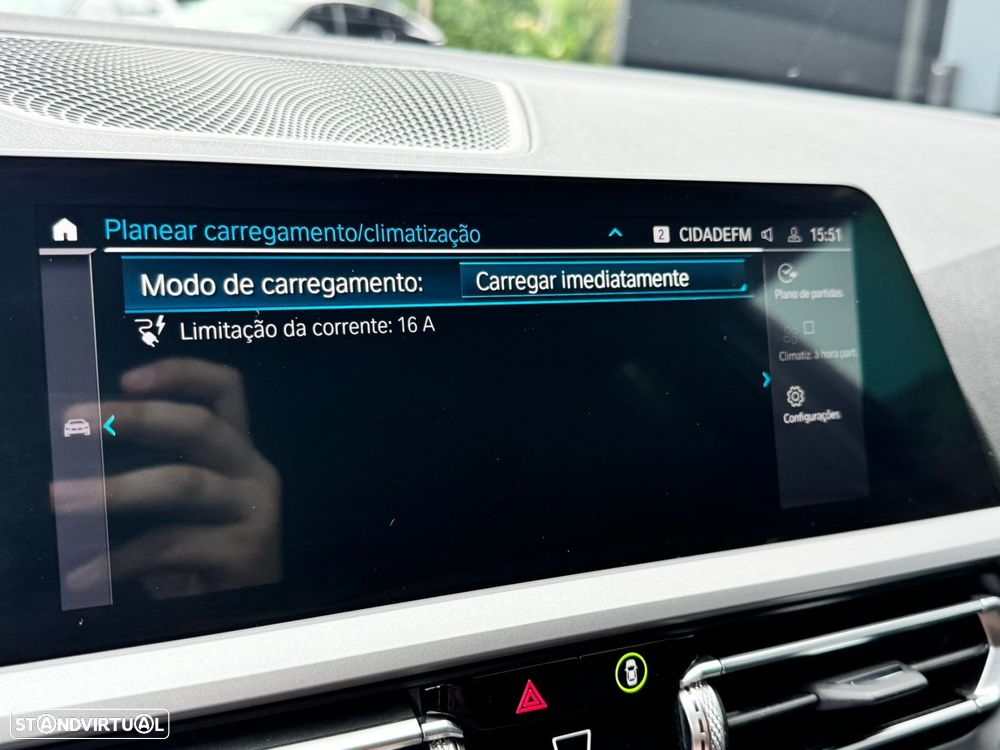 BMW 320 e Touring Auto - 42