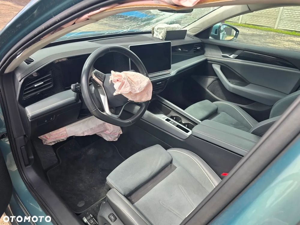 Volkswagen Passat 2.0 TDI EVO Essence DSG - 15