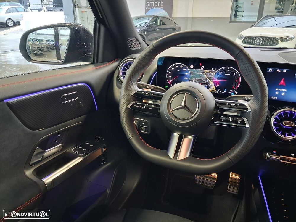 Mercedes-Benz GLB 180 d AMG Line - 18