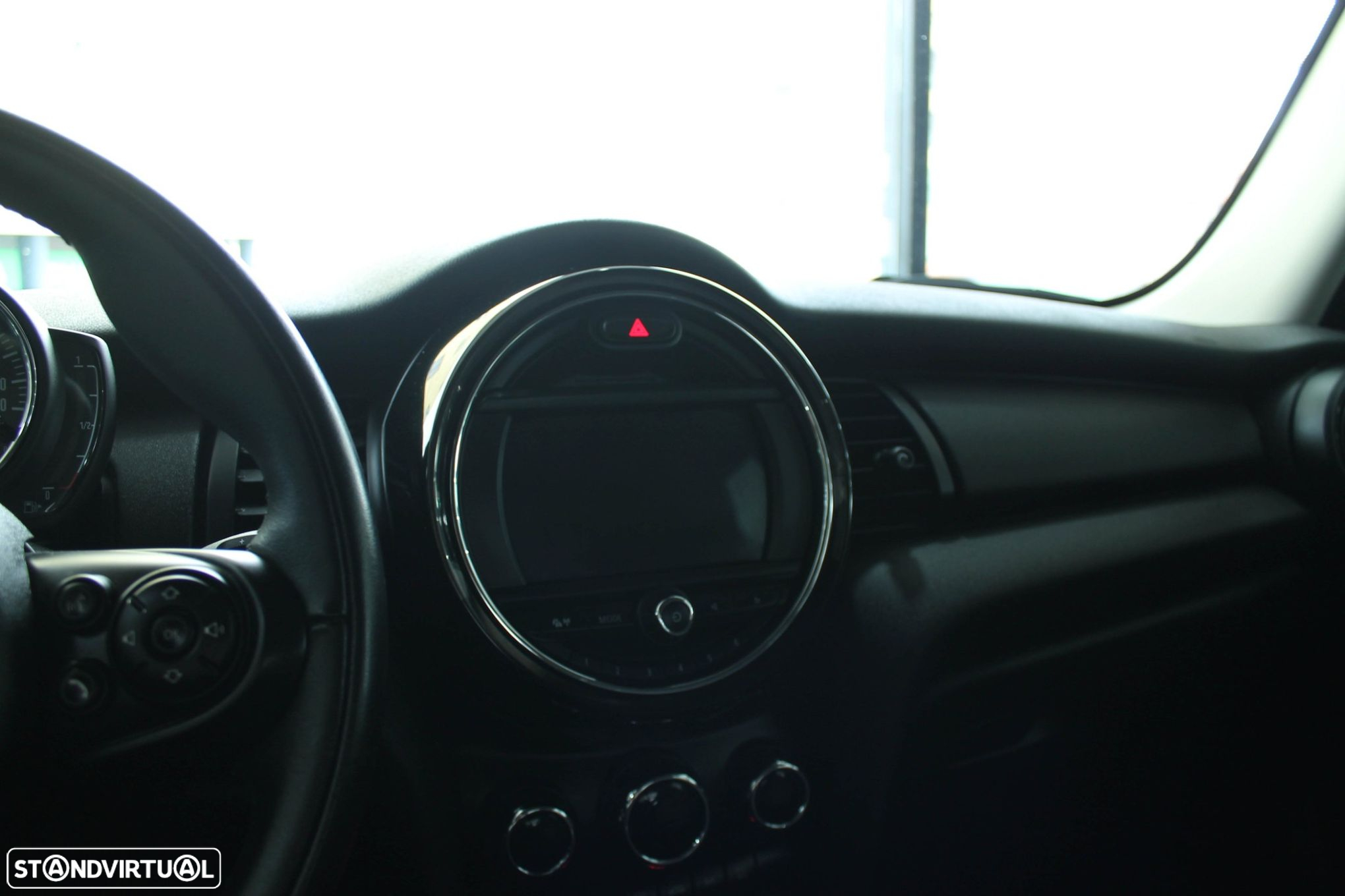 MINI 5 Portas One D - 14