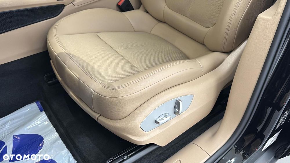 Porsche Macan - 13