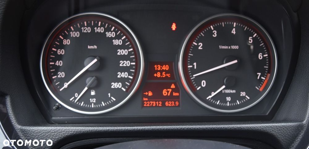 BMW Seria 3 325xi - 24