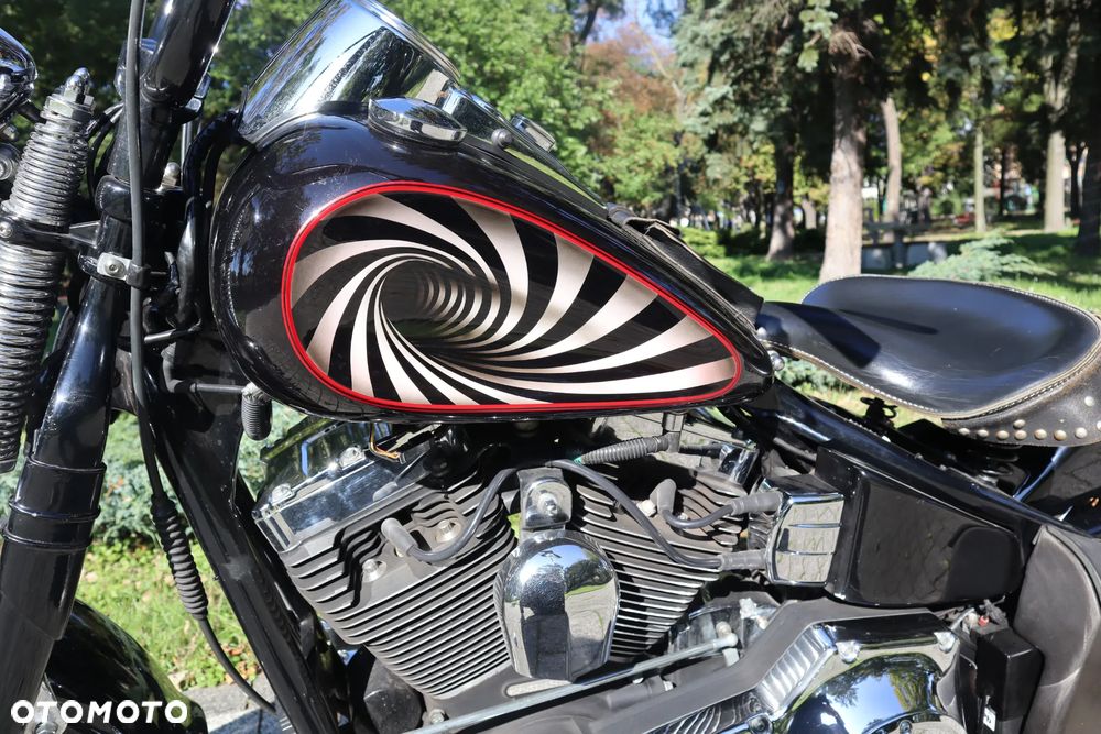 Harley-Davidson Dyna - 18