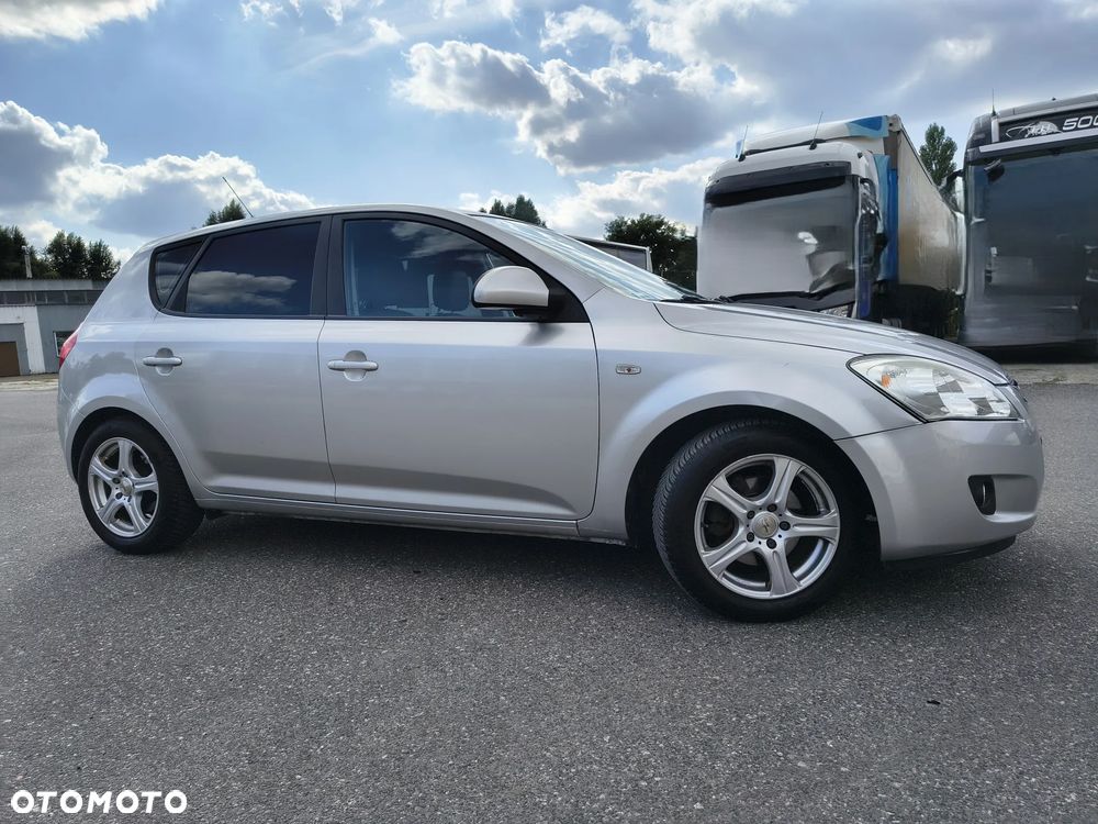 Kia Ceed 1.6 Comfort + - 7