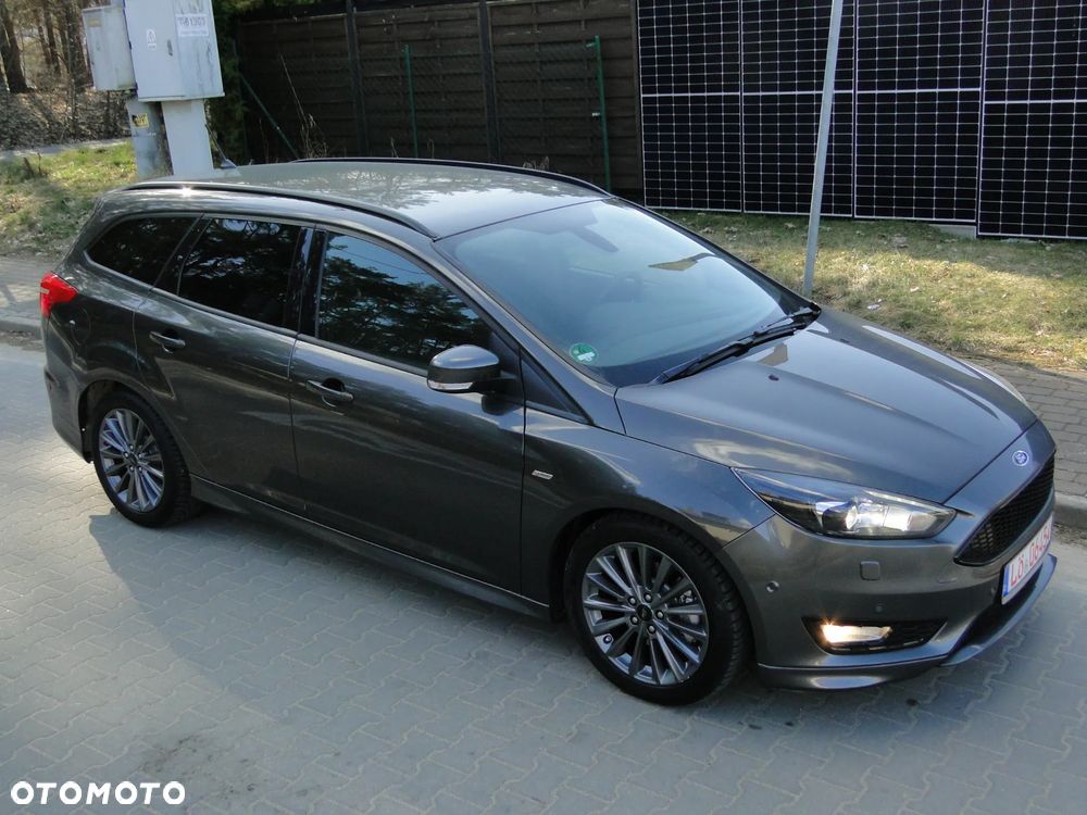 Ford Focus SW 1.5 EcoBoost S&S ST-LINE X - 4