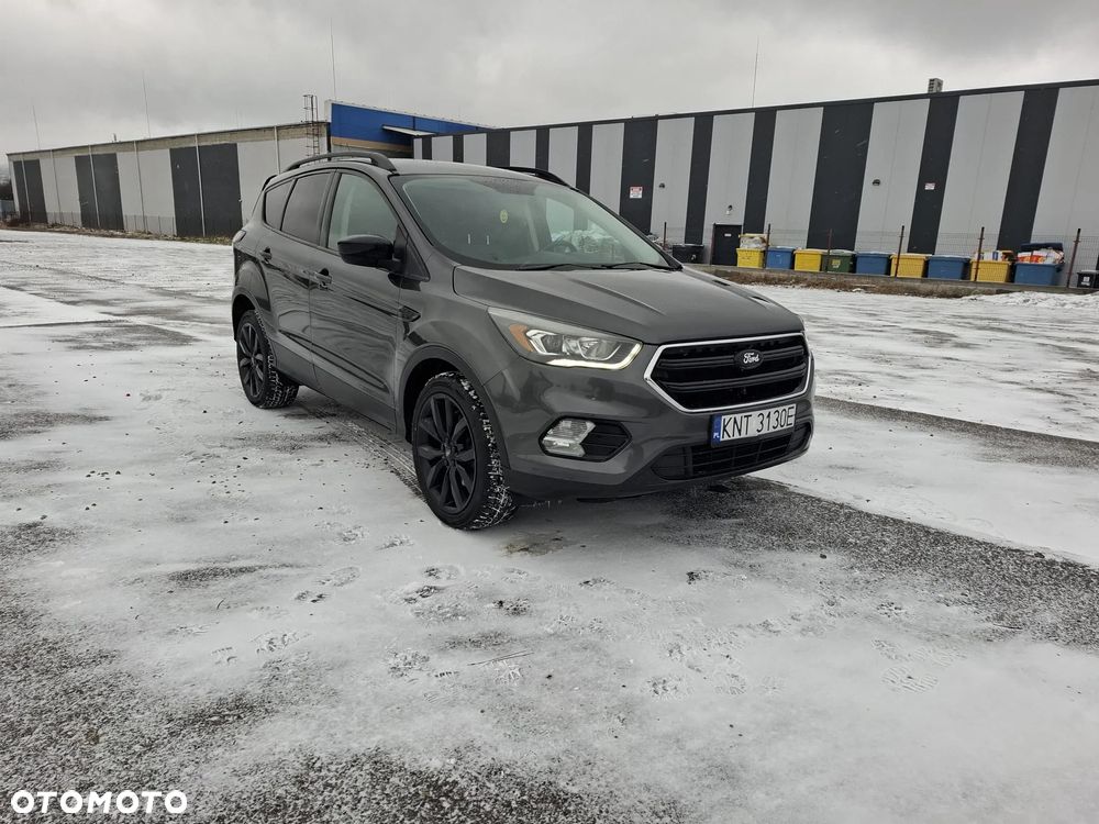 Ford Kuga - 10