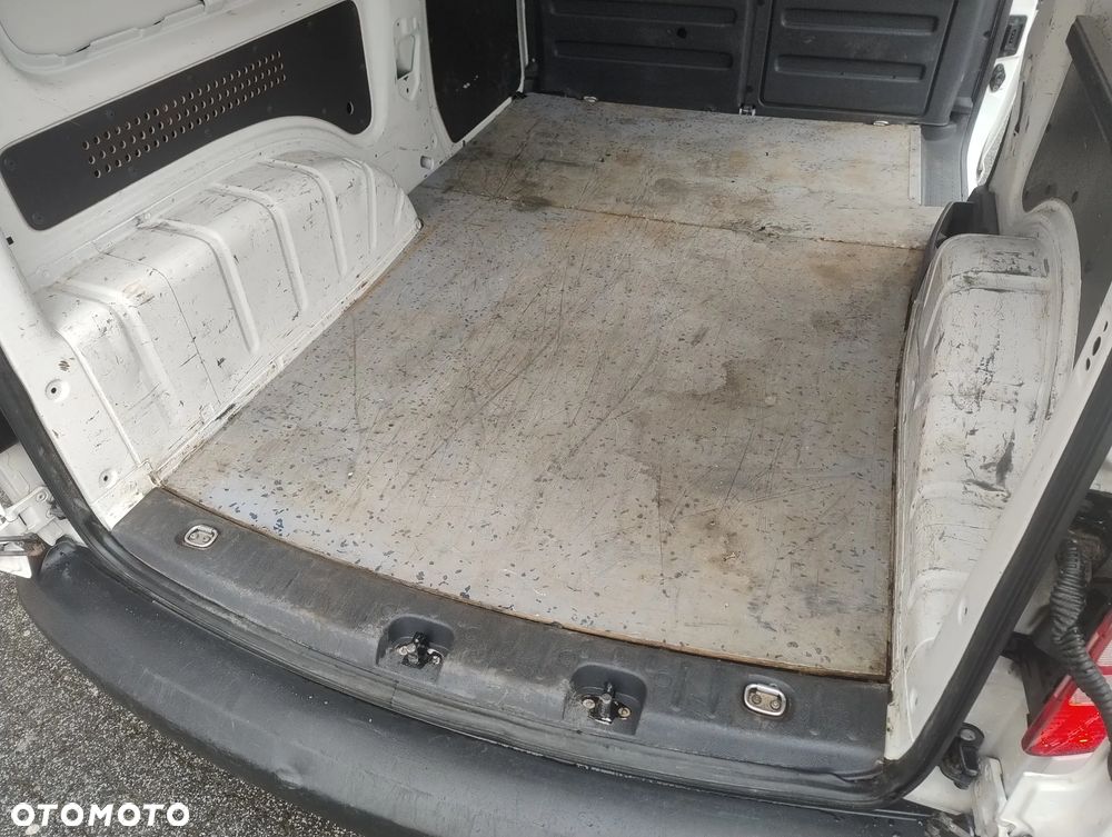 Volkswagen CADDY PO LIFT 1.6 TDI (102KM) LONG (L2H1) KLIMA STAN IDELANY NIE MA RDZY SERWIS KM ! ! ! - 19