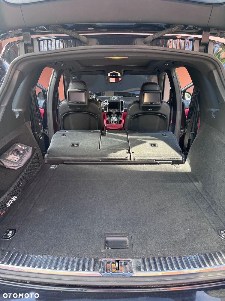 Porsche Cayenne - 16