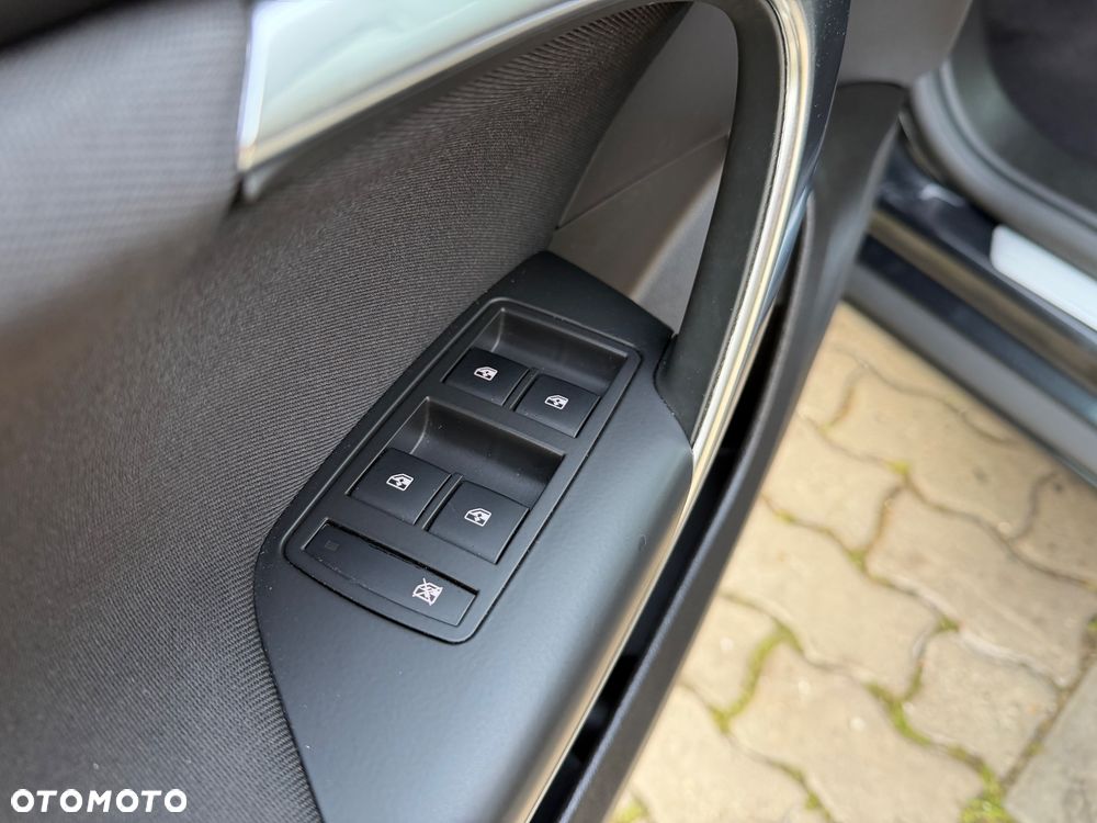 Opel Insignia 1.6 Turbo Innovation - 12