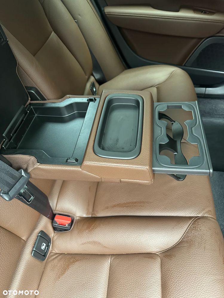Volvo V90 Cross Country - 15