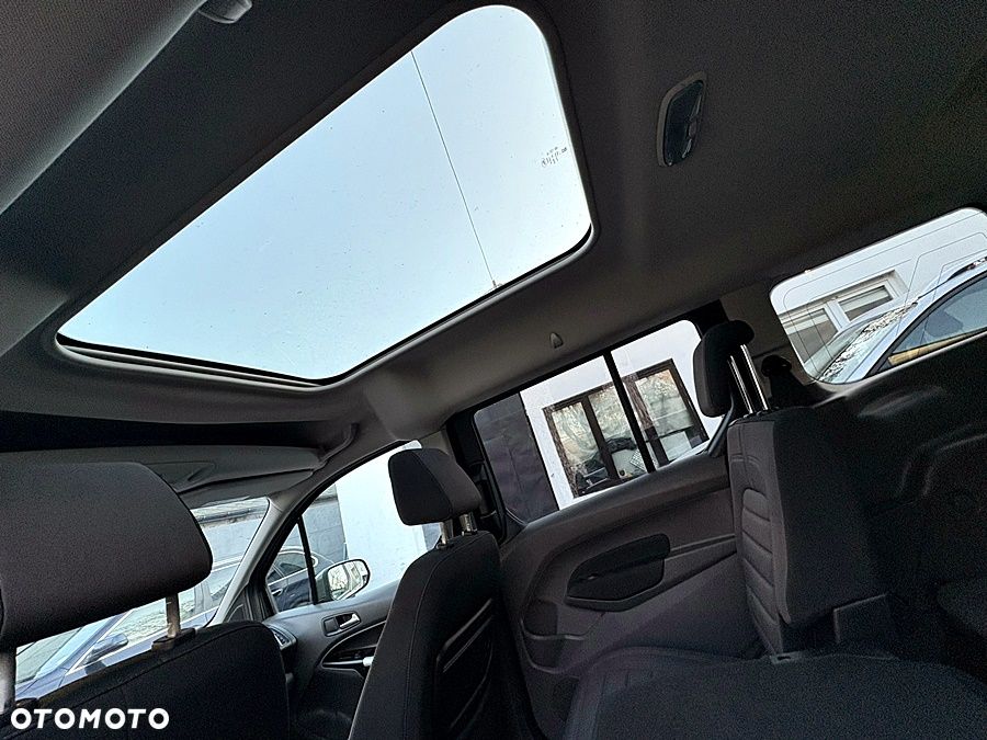 Ford Tourneo Connect Grand - 19