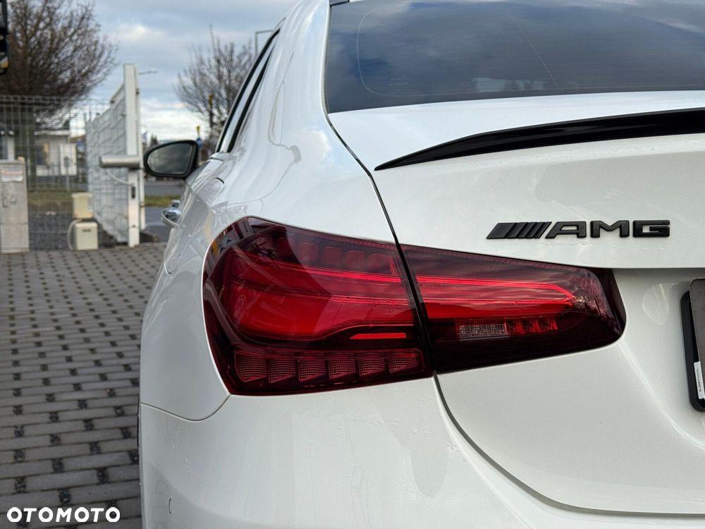 Mercedes-Benz Klasa A 35 AMG 4-Matic 7G-DCT - 12
