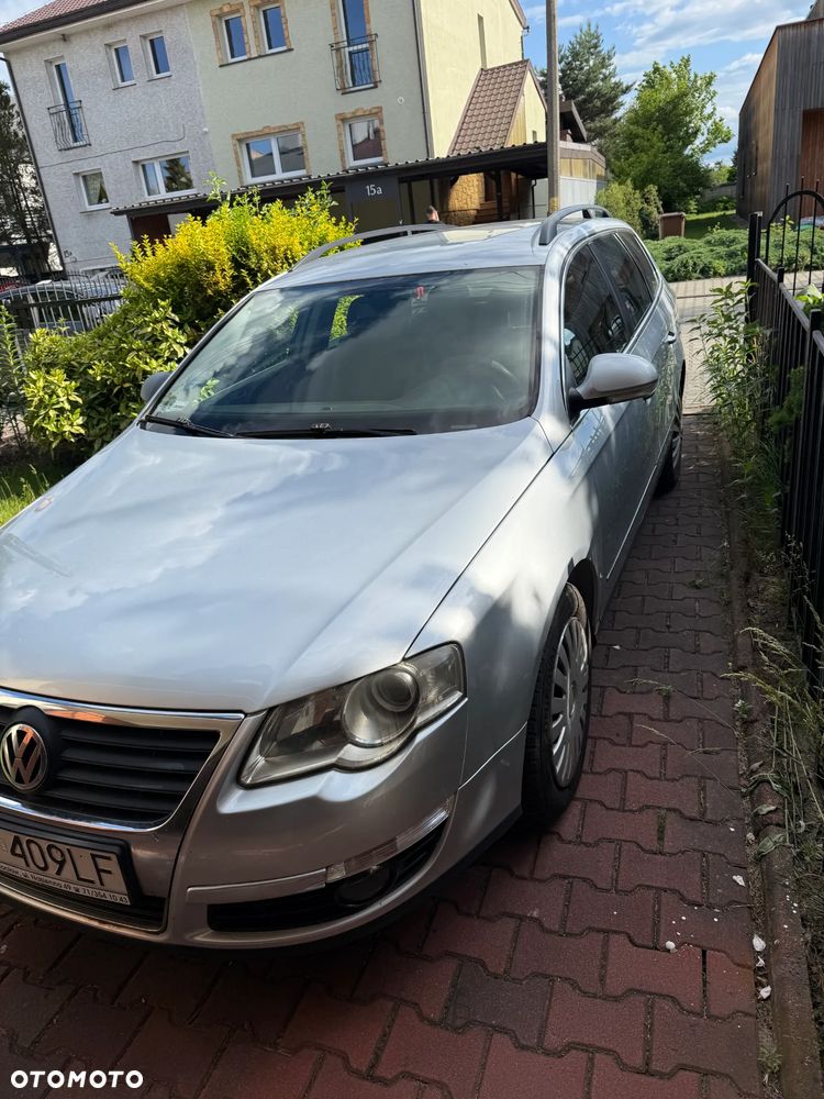 Volkswagen Passat 2.0 TDI Comfortline - 8