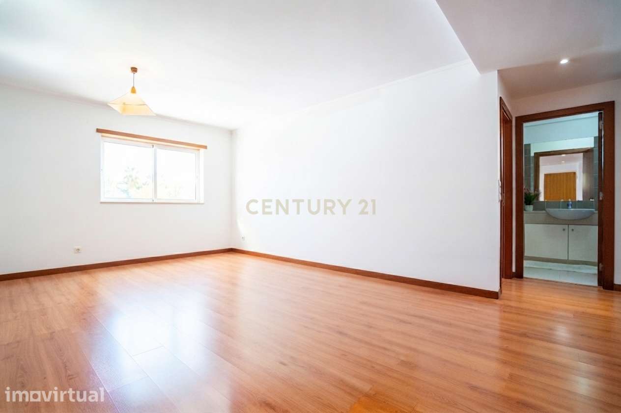 Apartamento T1 | Condomínio Colina São Gonçalo | Santa Clara - Grande imagem: 2/17