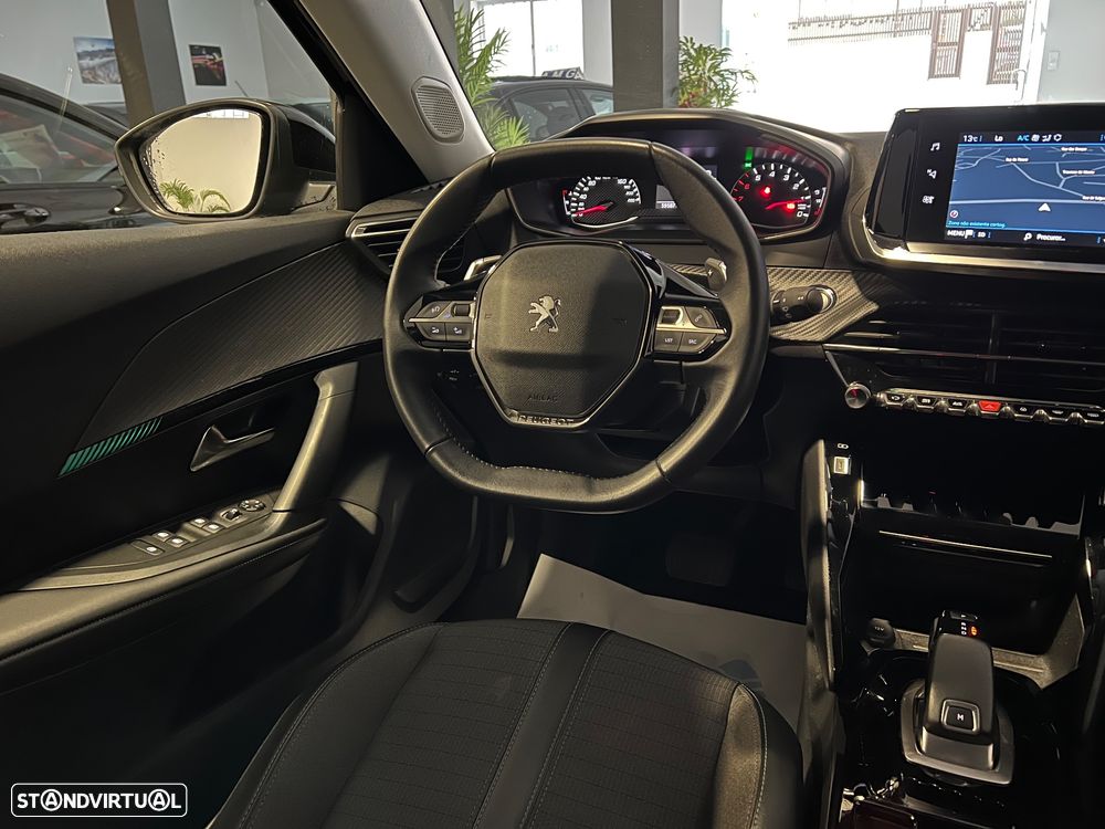 Peugeot 2008 1.5 BlueHDi Allure Pack EAT8 - 17