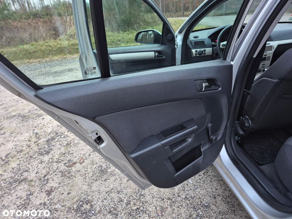 Opel Astra - 24