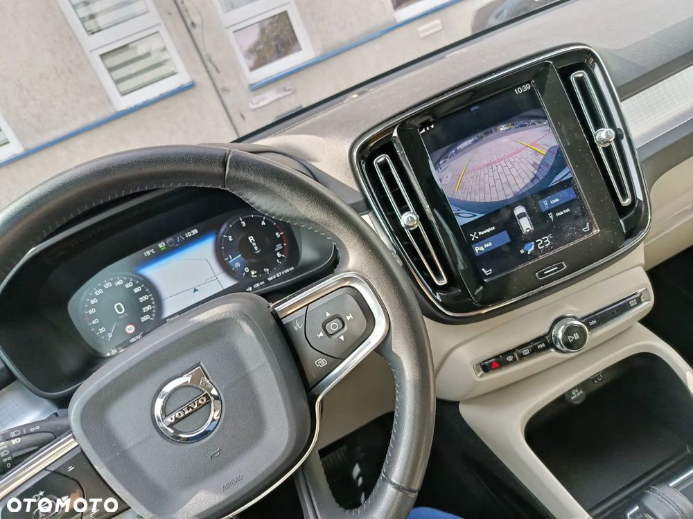 Volvo XC 40 D3 Momentum Pro - 21