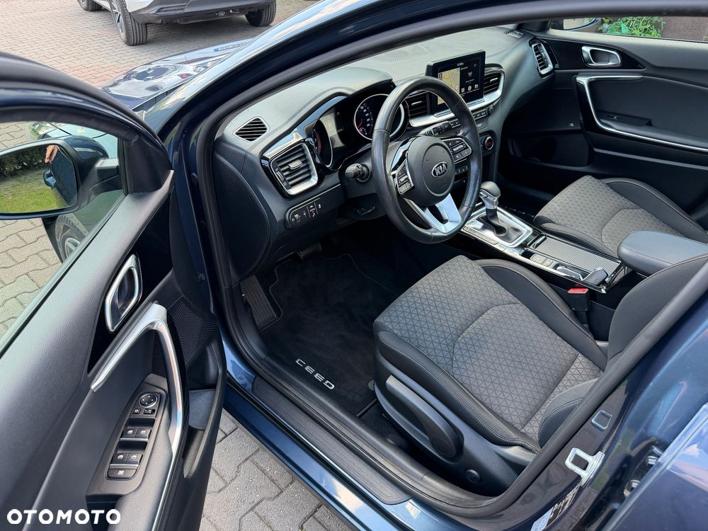 Kia Ceed 1.4 T-GDI DCT OPF Platinum Edition - 14