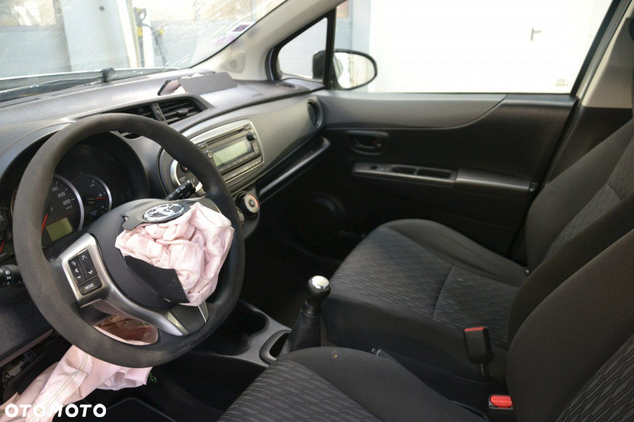 Toyota Yaris - 9