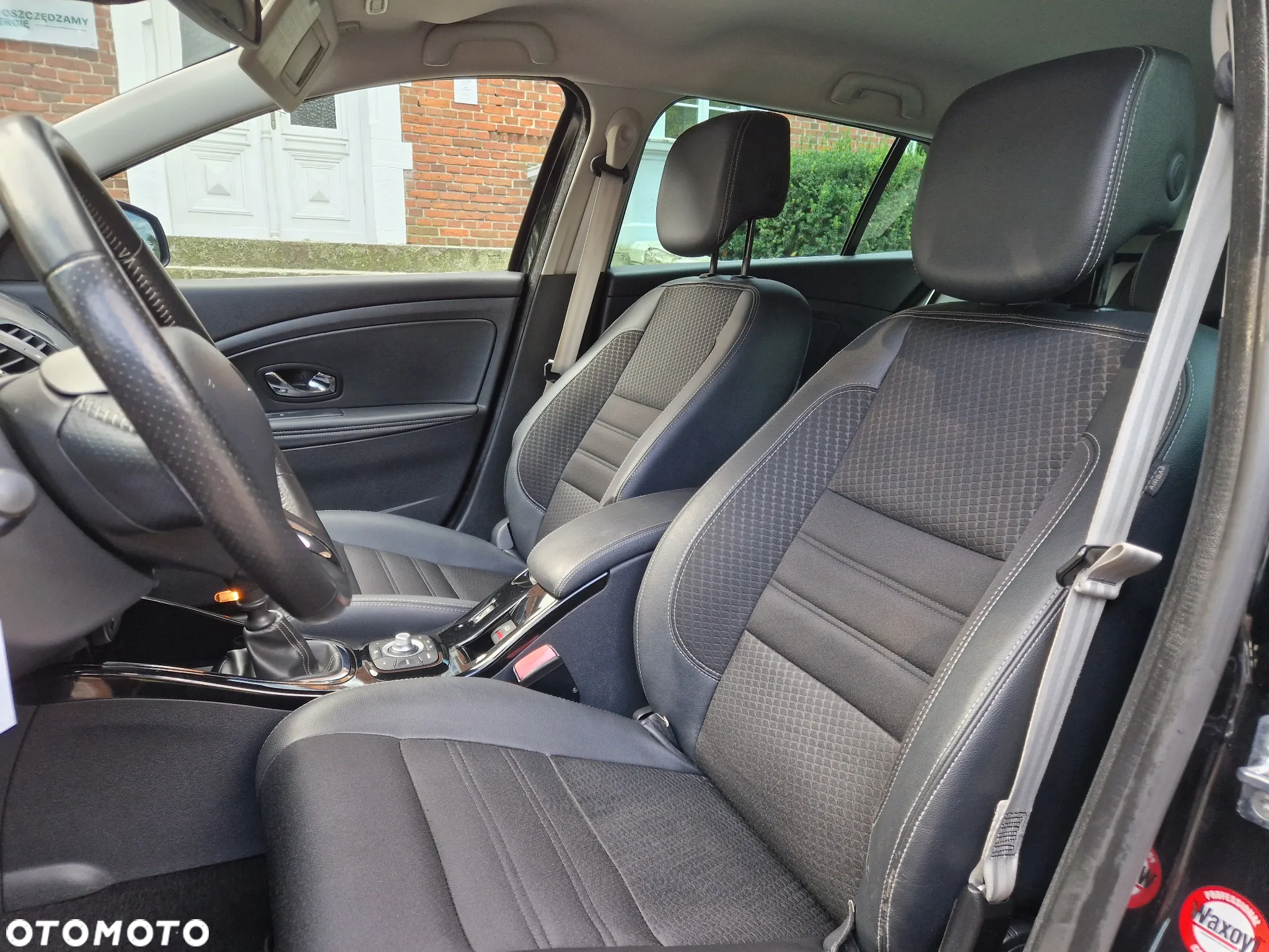 Renault Megane Grandtour ENERGY TCe 115 Start & Stop Bose Edition - 29