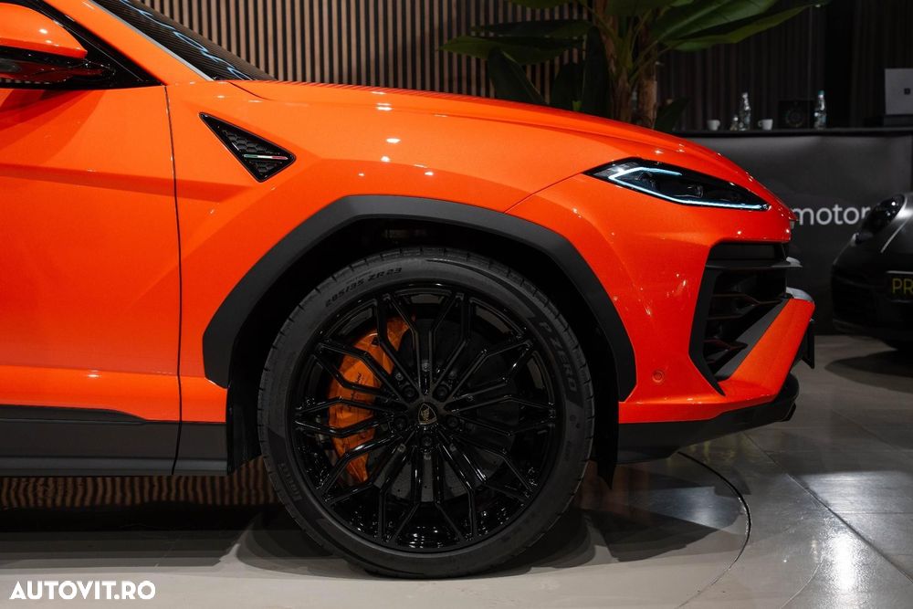 Lamborghini URUS - 10