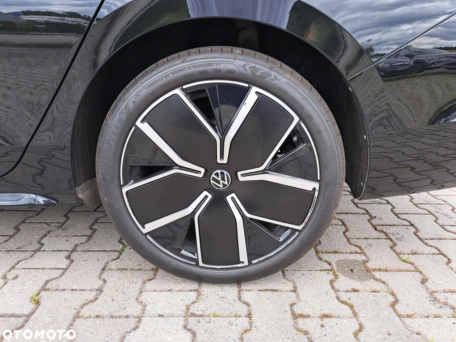 Volkswagen Passat 2.0 TDI SCR 4Mot R-Line DSG - 23