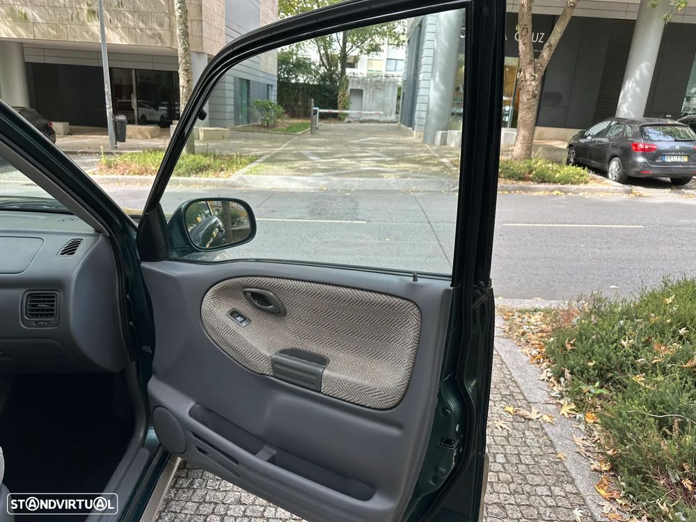Suzuki Grand Vitara Metal Top 2.0 TDi - 18