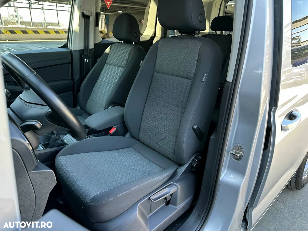 Ford Tourneo Connect 2.0L EcoBlue SWB Titanium - 11