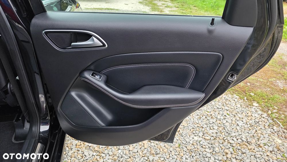 Mercedes-Benz Klasa B 200 BlueEFFICIENCY Edition 1 - 23