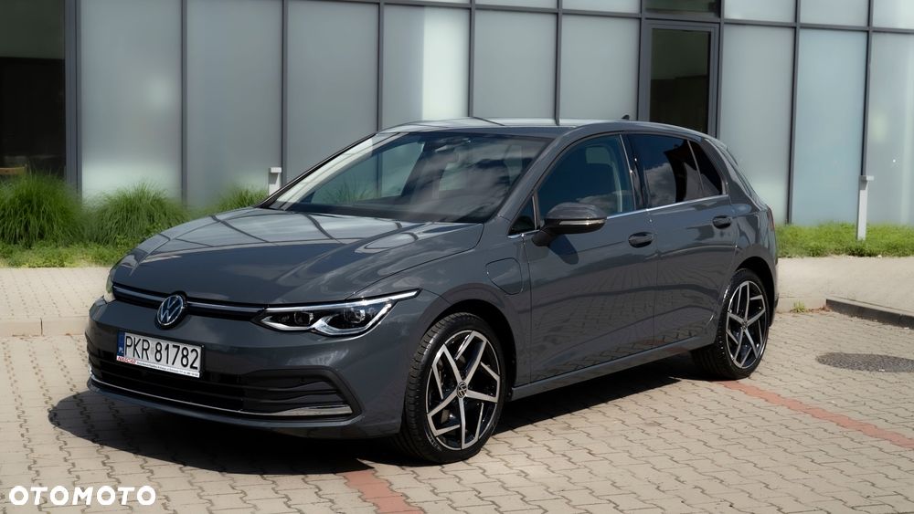 Volkswagen Golf - 2