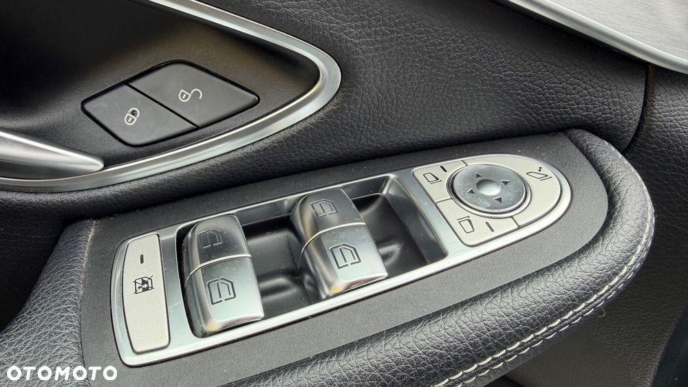 Mercedes-Benz Klasa C 200 d 9G-TRONIC - 24