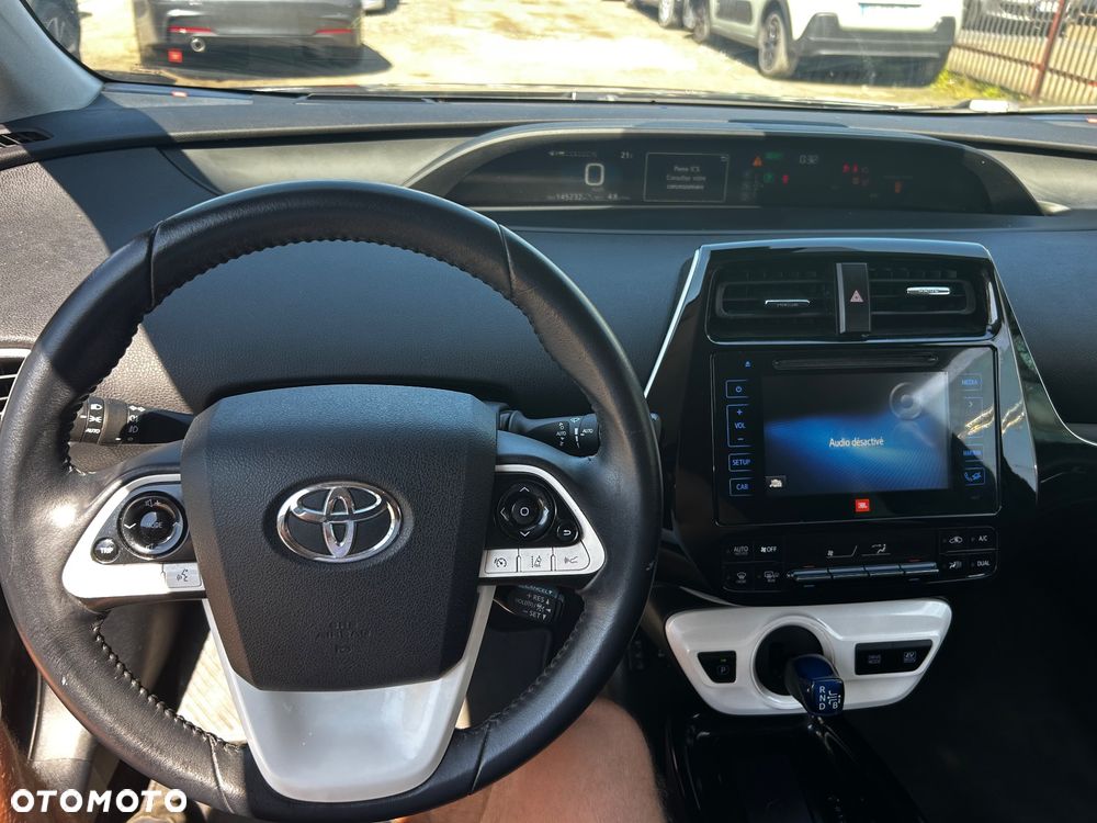 Toyota Prius Hybrid - 25
