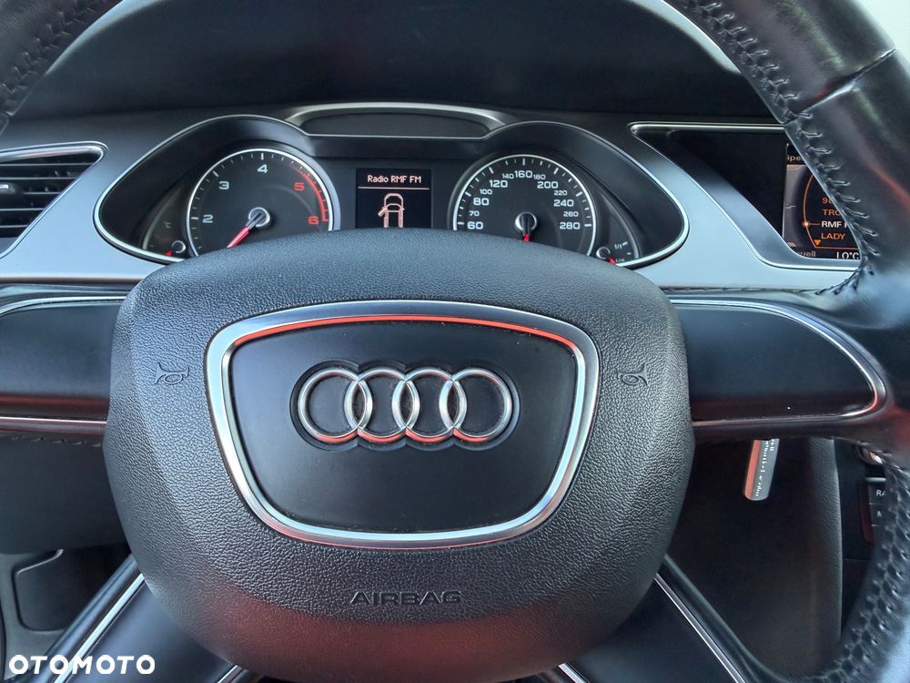 Audi A4 Avant 2.0 TDI DPF multitronic Ambiente - 24