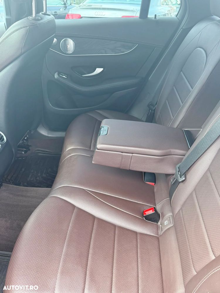 Mercedes-Benz GLC - 22