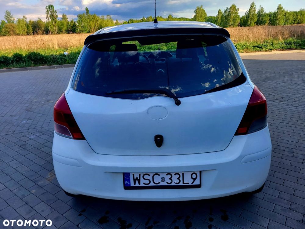 Toyota Yaris 1.0 Luna A/C - 6