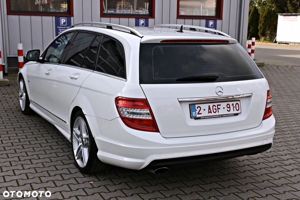 Mercedes-Benz Klasa C 220 CDI DPF Automatik Avantgarde - 27