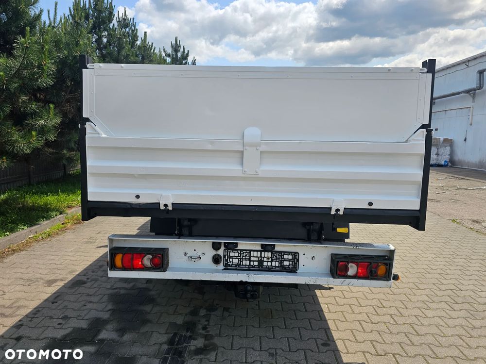 Nissan NV400 - 5