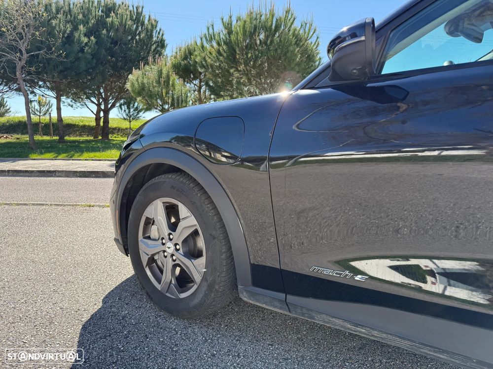 Ford Mustang Mach-E 75.7 kWh Base - 4