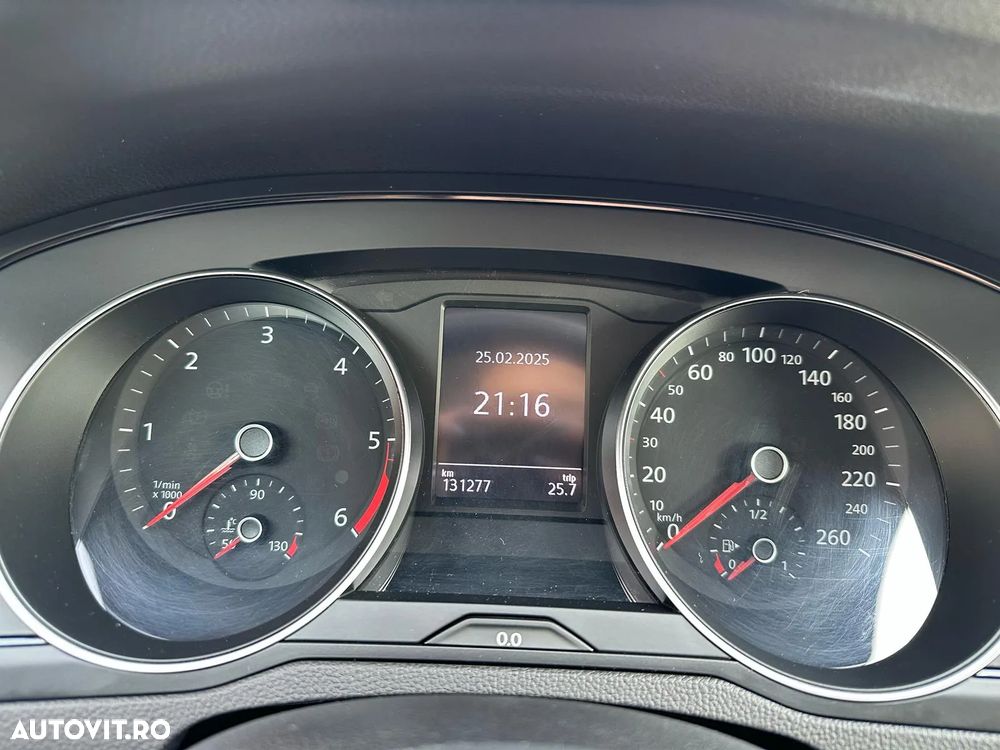 Volkswagen Passat - 9