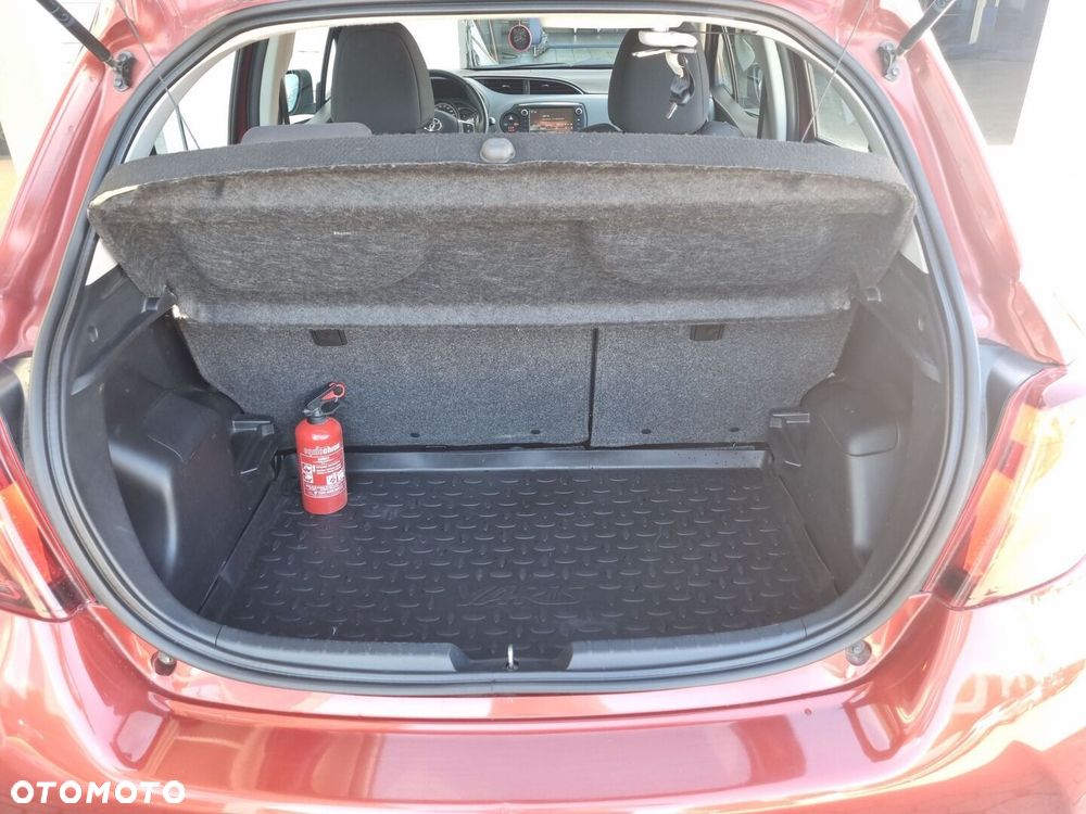 Toyota Yaris - 12