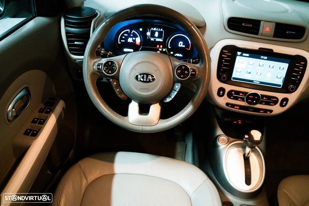 Kia e-Soul EV - 39