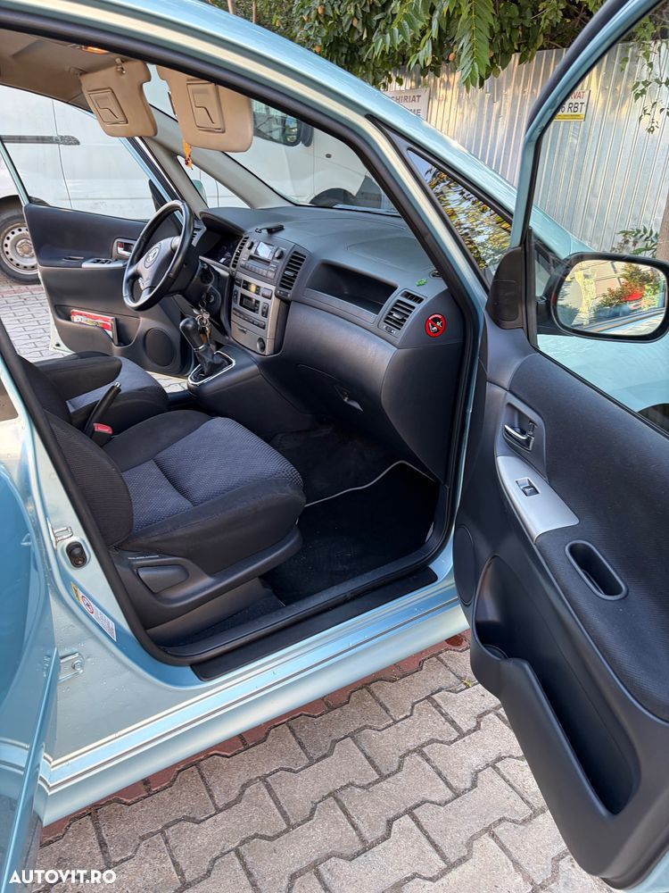 Toyota Corolla Verso 2.0 D-4D - 10