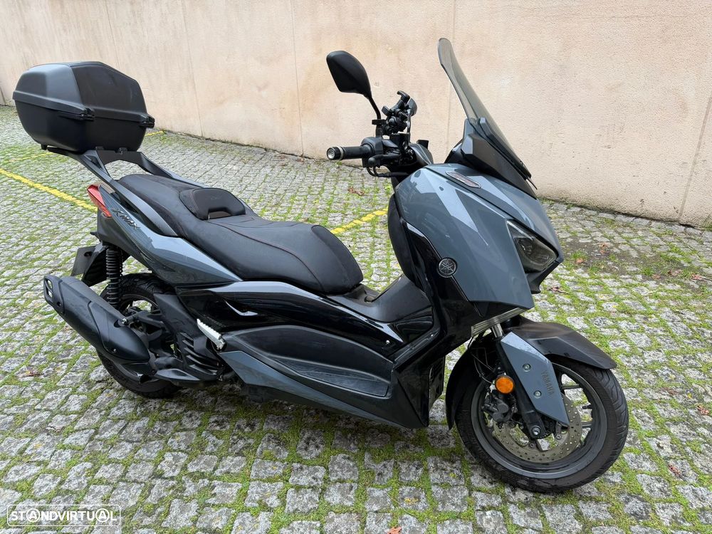 Yamaha X-Max Tech Max + Top case - 1