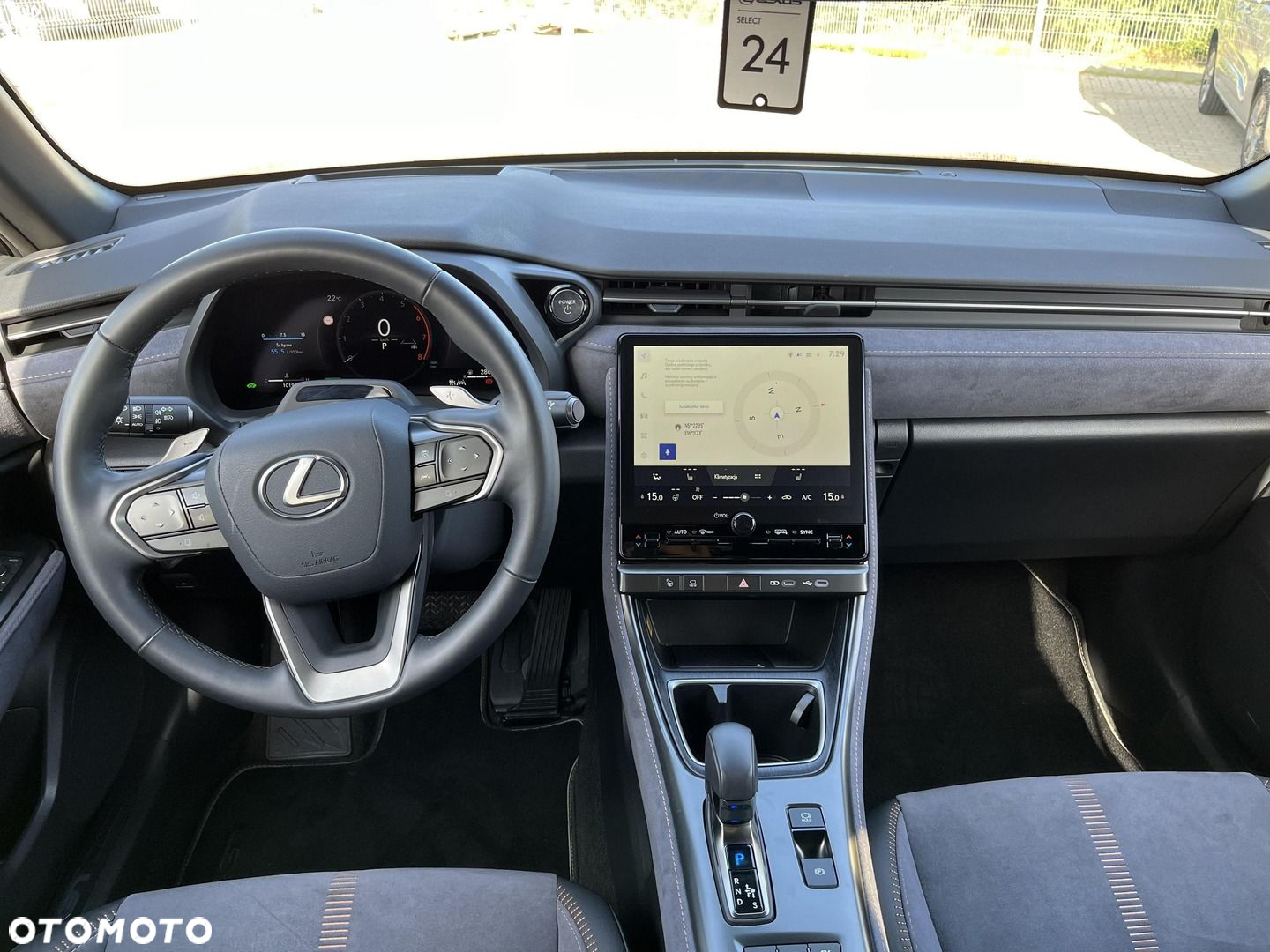 Lexus LBX - 11