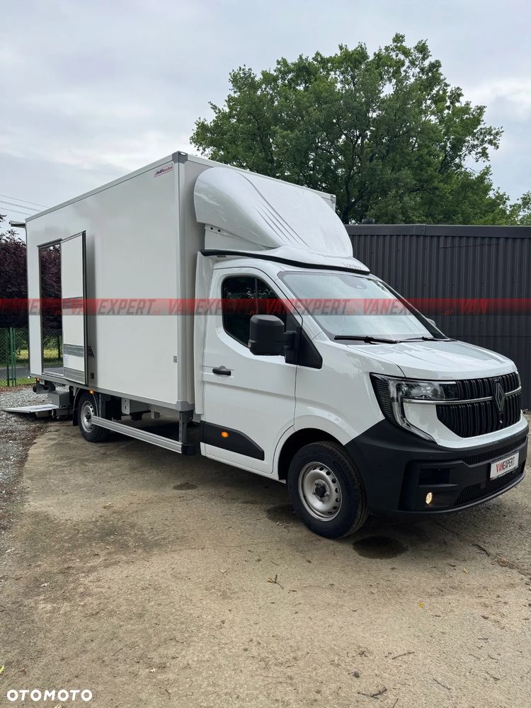 Renault MASTER Nowy Kontener + Winda 750KG - 25