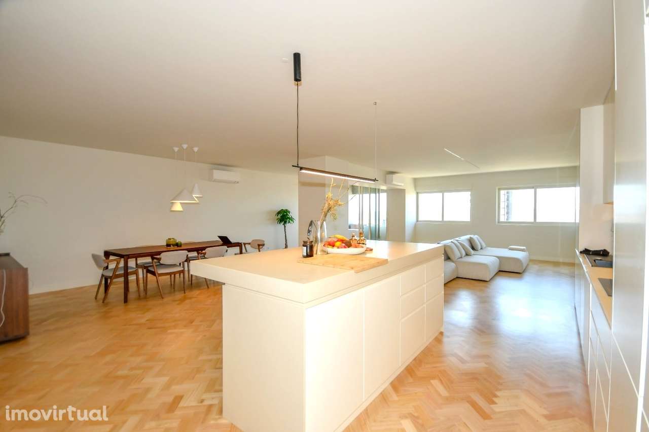 Apartamento T4 de Luxo com 3 frentes no Porto - Grande imagem: 3/33