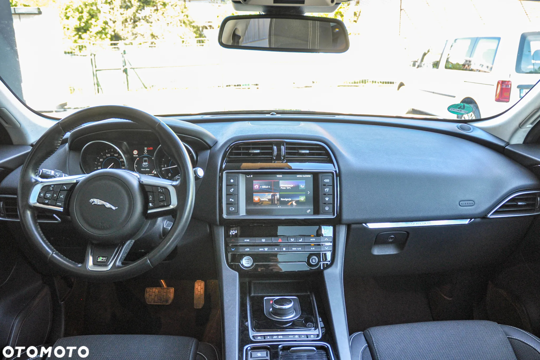 Jaguar F-Pace 2.0 i4D AWD R-Sport - 10